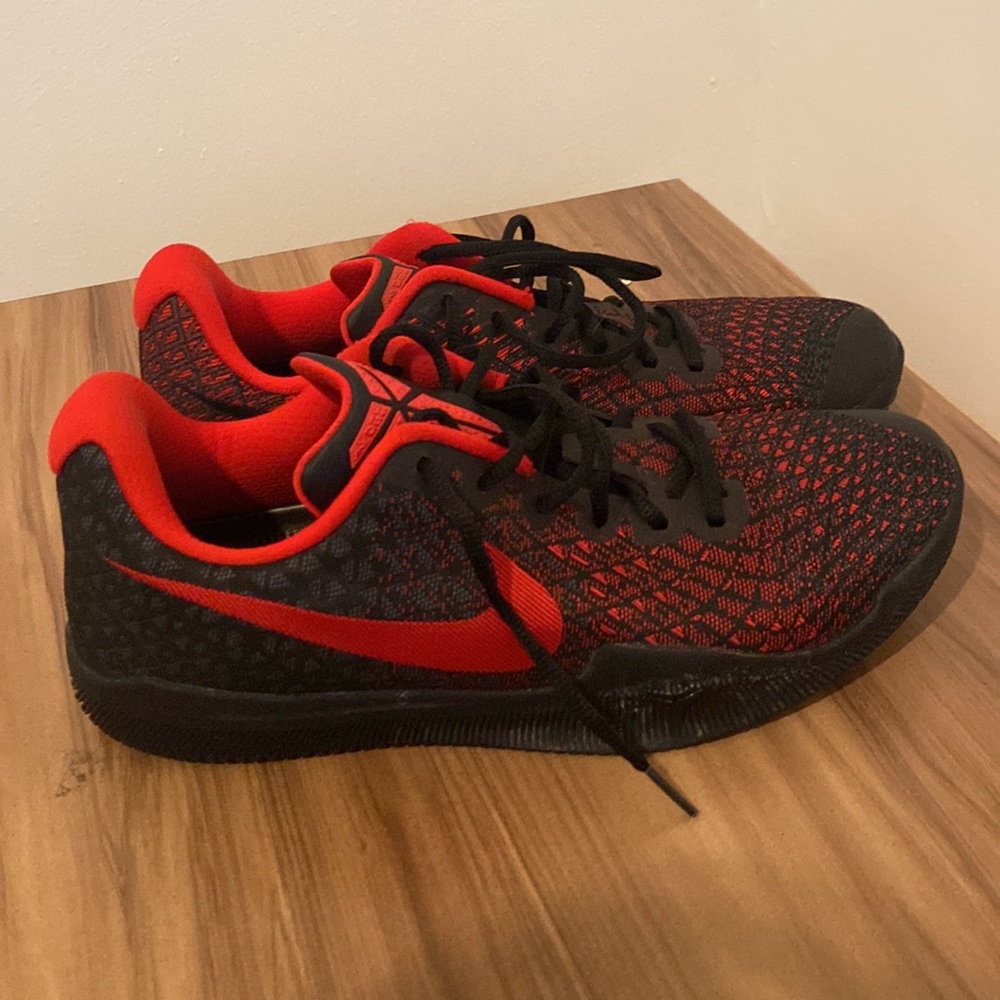 Nike Kobe Mamba Instinct Low Basketball Shoes 852473-016 University Red - Picture 1 of 8
